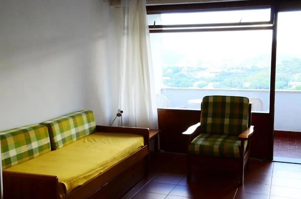 Residence Napoleon Procchio  Italy