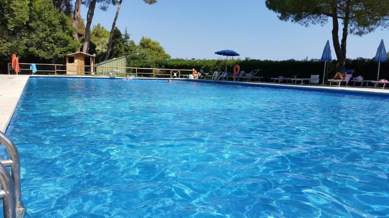 Apartment Residence Napoleon Procchio  Italy